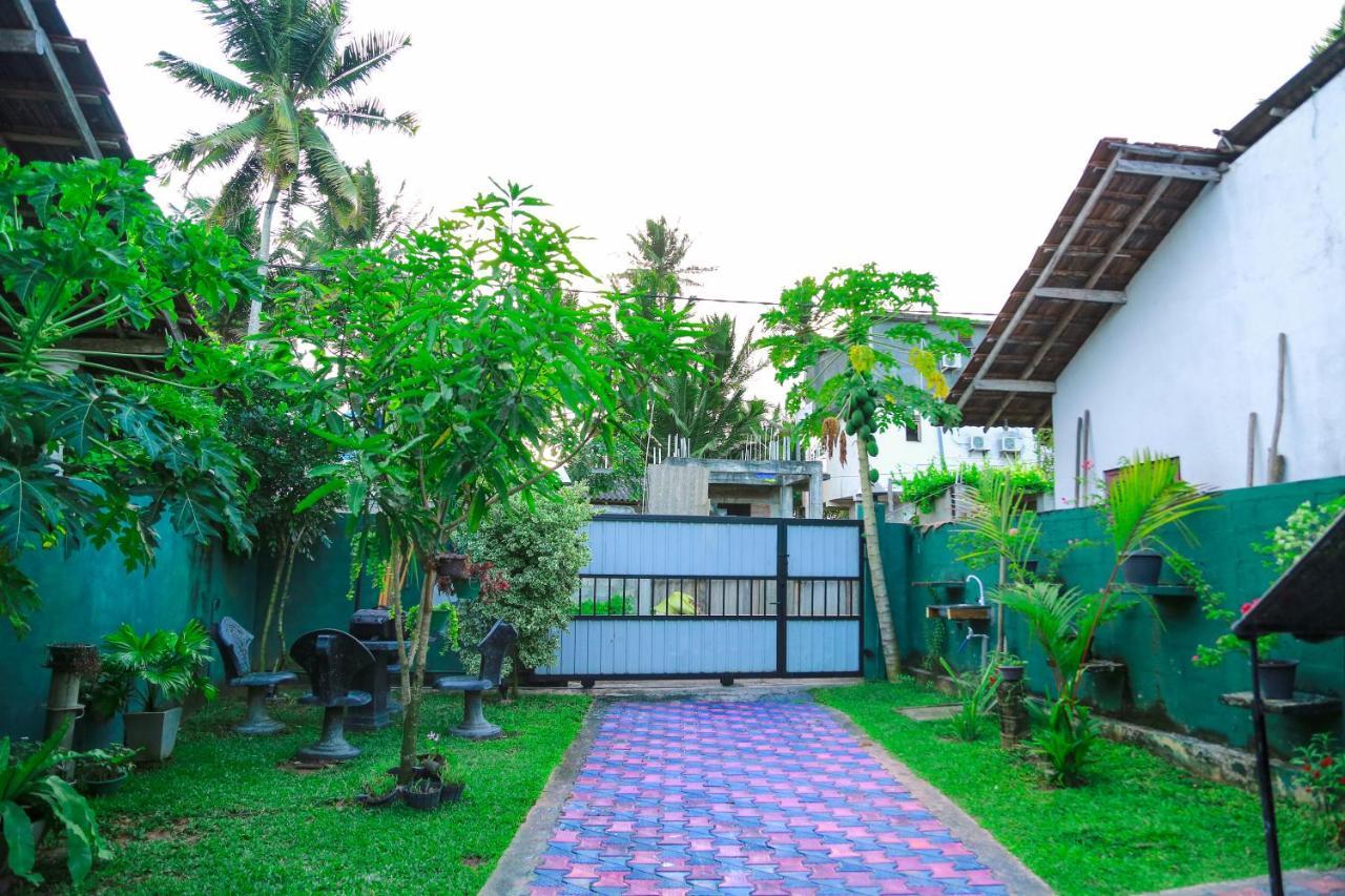 Sanda Hiru Guest Mirissa Exterior photo