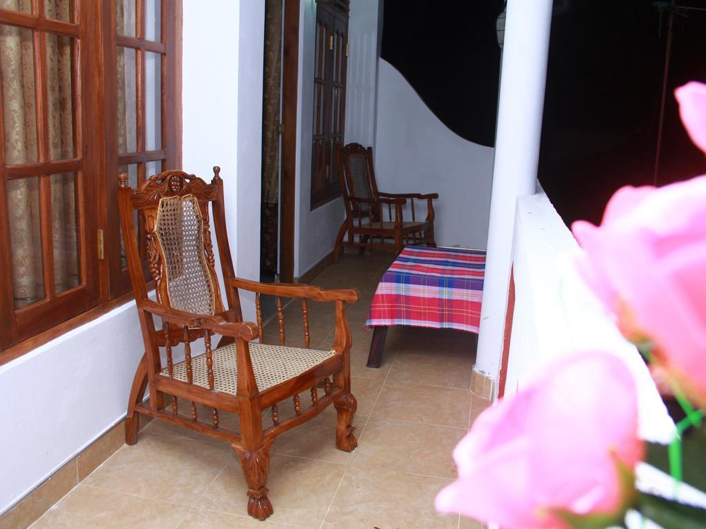 Sanda Hiru Guest Mirissa Exterior photo